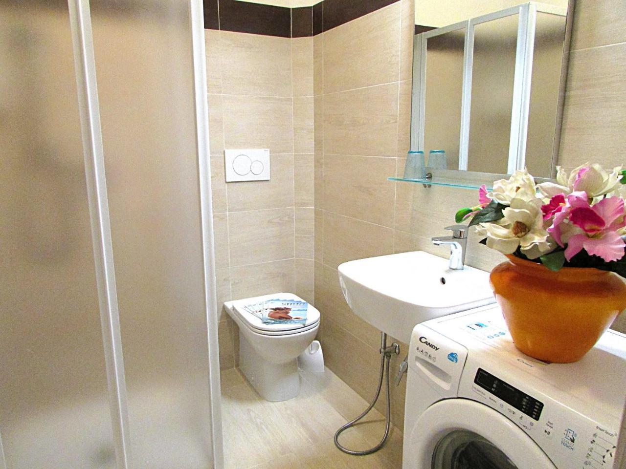 Isi Apartment